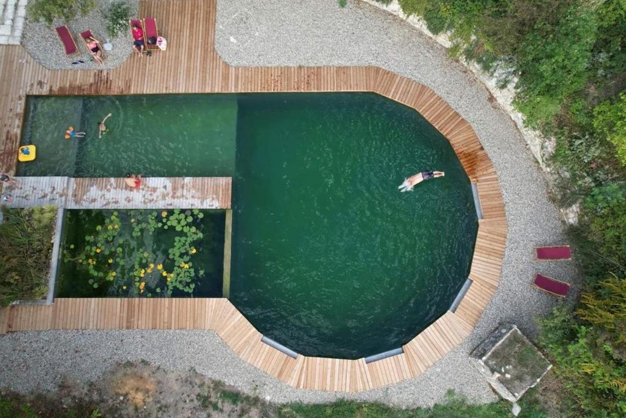 Gite Les Cabanes De Fallot Pour 15 Personnes - Piscine Naturelle L'isle-Bouzon Esterno foto